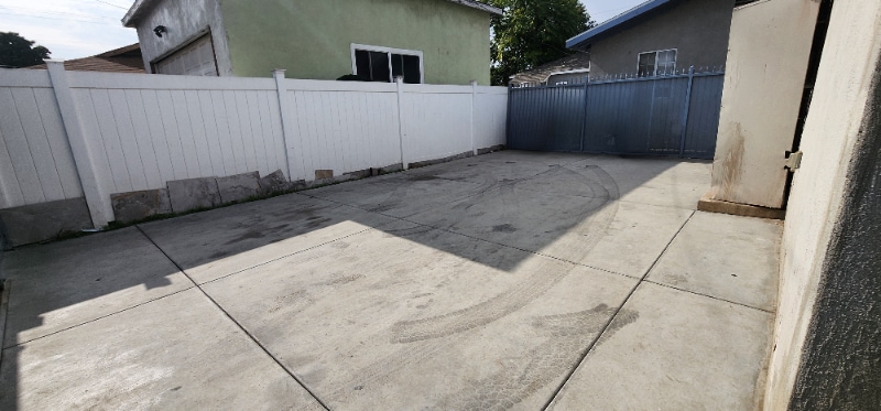 Building Photo - 10408 Anzac Ave