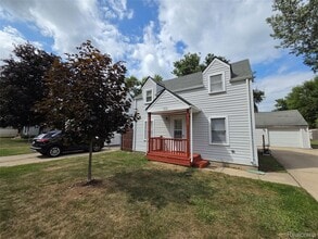 Building Photo - 1031 Arthur Ave