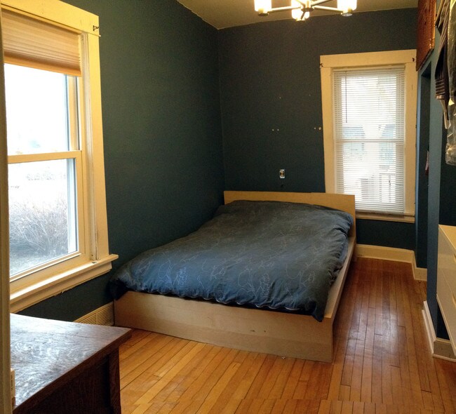 Building Photo - 142 S Marquette St