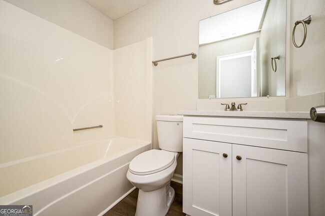 Building Photo - 6600 Browns Mill Ferry Dr