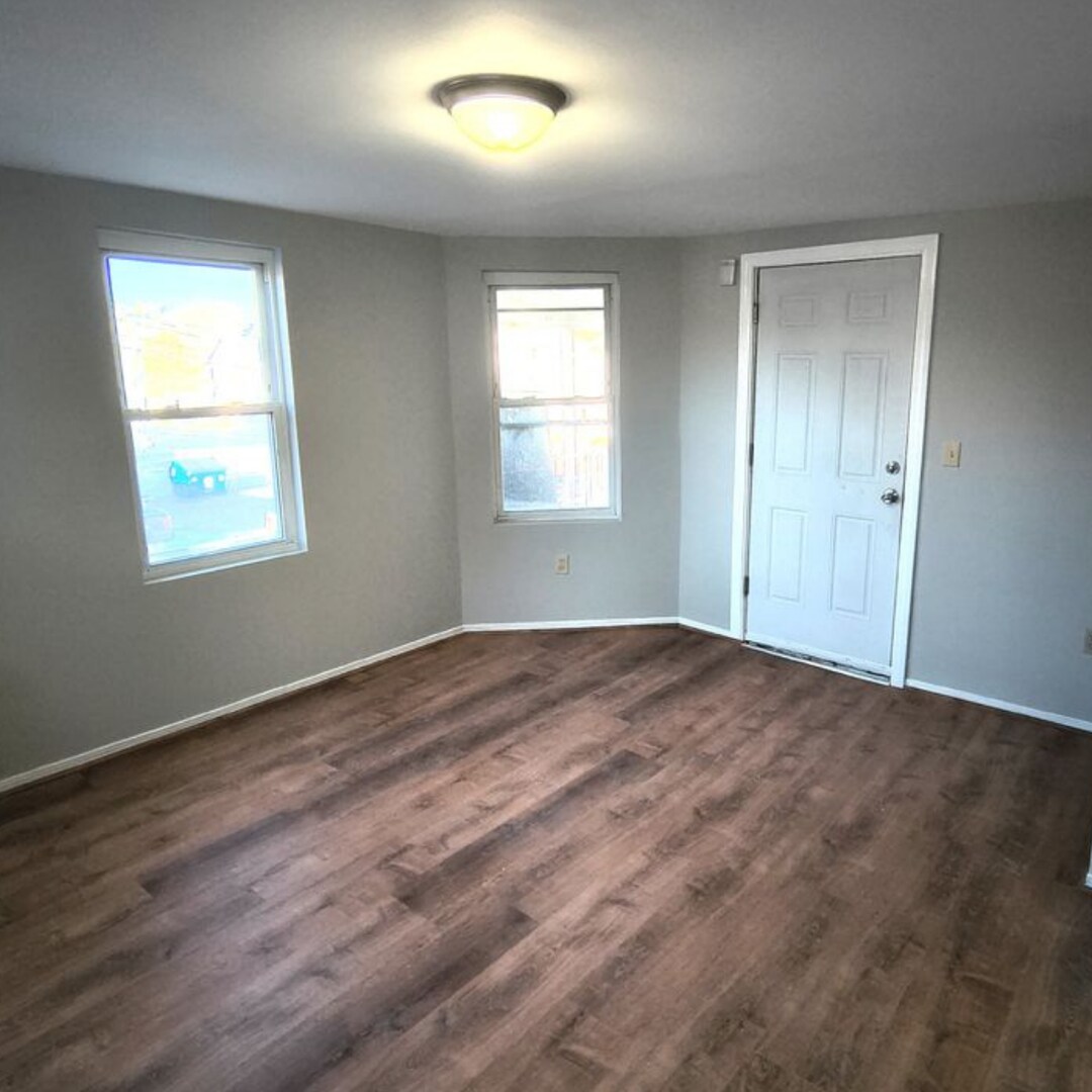 Building Photo - 37-41 Mason Avenue