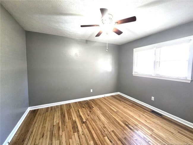 Building Photo - 266 Channing Dr