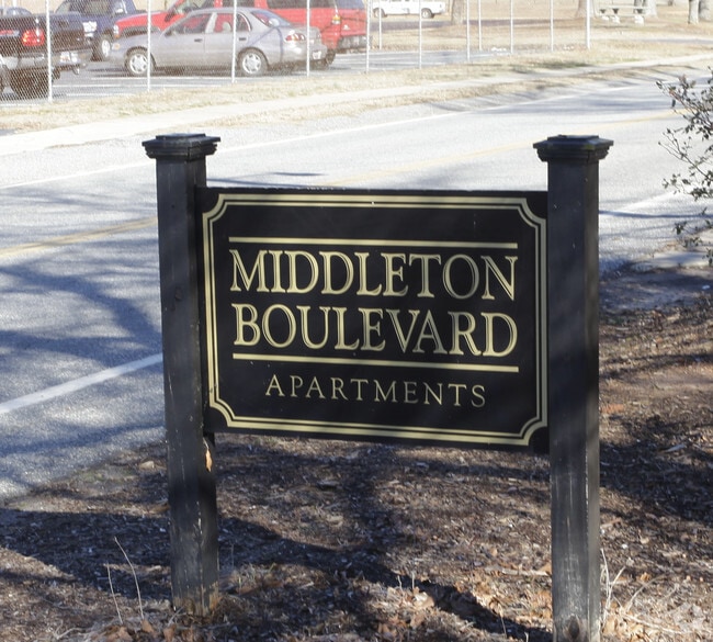 Middeton Boulevard - Middleton Boulevard