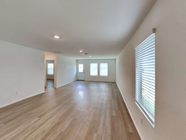 Building Photo - 18819 Charter Elm Dr