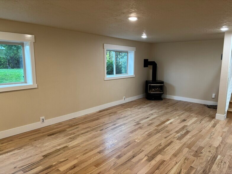 Building Photo - 2220 S 4000 W