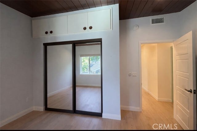 Building Photo - 940 Crestview Dr