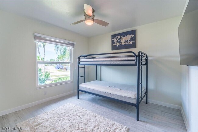 Primary Photo - 201 S Bahama Ave