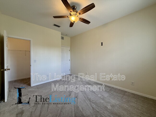 Building Photo - 4052 Alan Dr