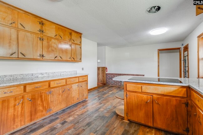 Building Photo - 120 McRae St