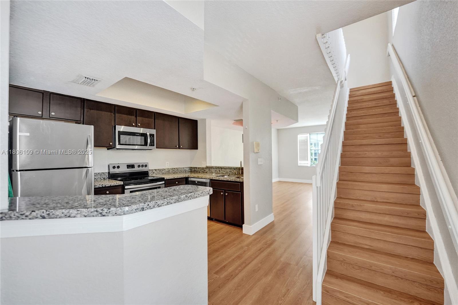 Building Photo - 781 SW 148th Ave