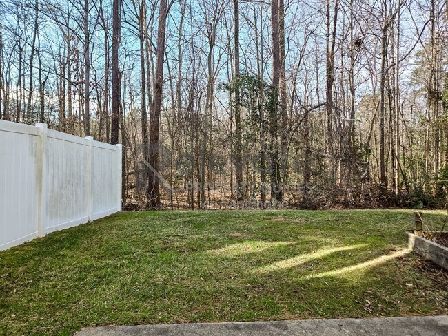 Building Photo - 805 Parkland Pl