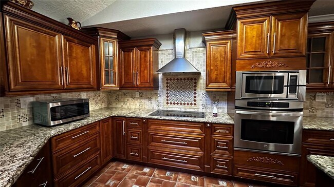 Building Photo - 2101 Good Homes Rd