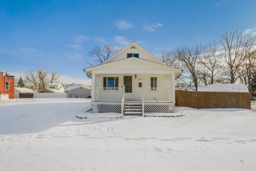 Building Photo - 4151 Coolidge Ave