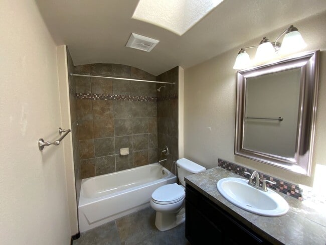 Building Photo - 3 Bedroom Custom Single Story Home Availab...