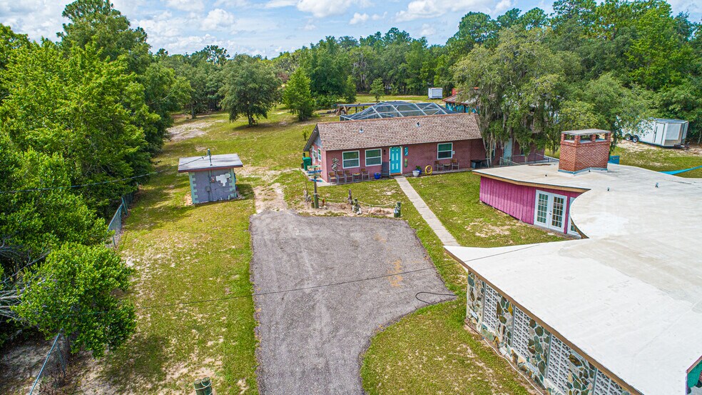Building Photo - 6656 W Hilger Ct