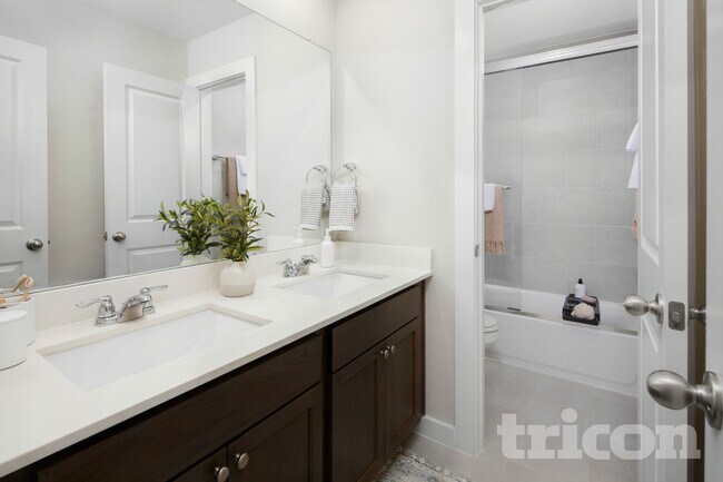 Building Photo - 402 Pitstone Ct