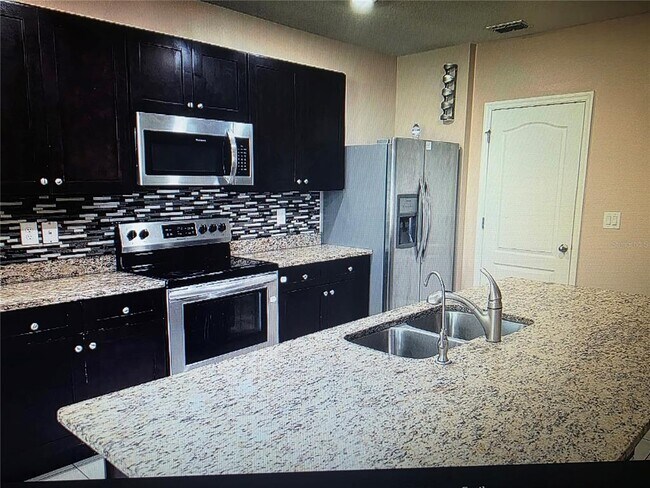 Building Photo - 4058 Silverstream Terrace