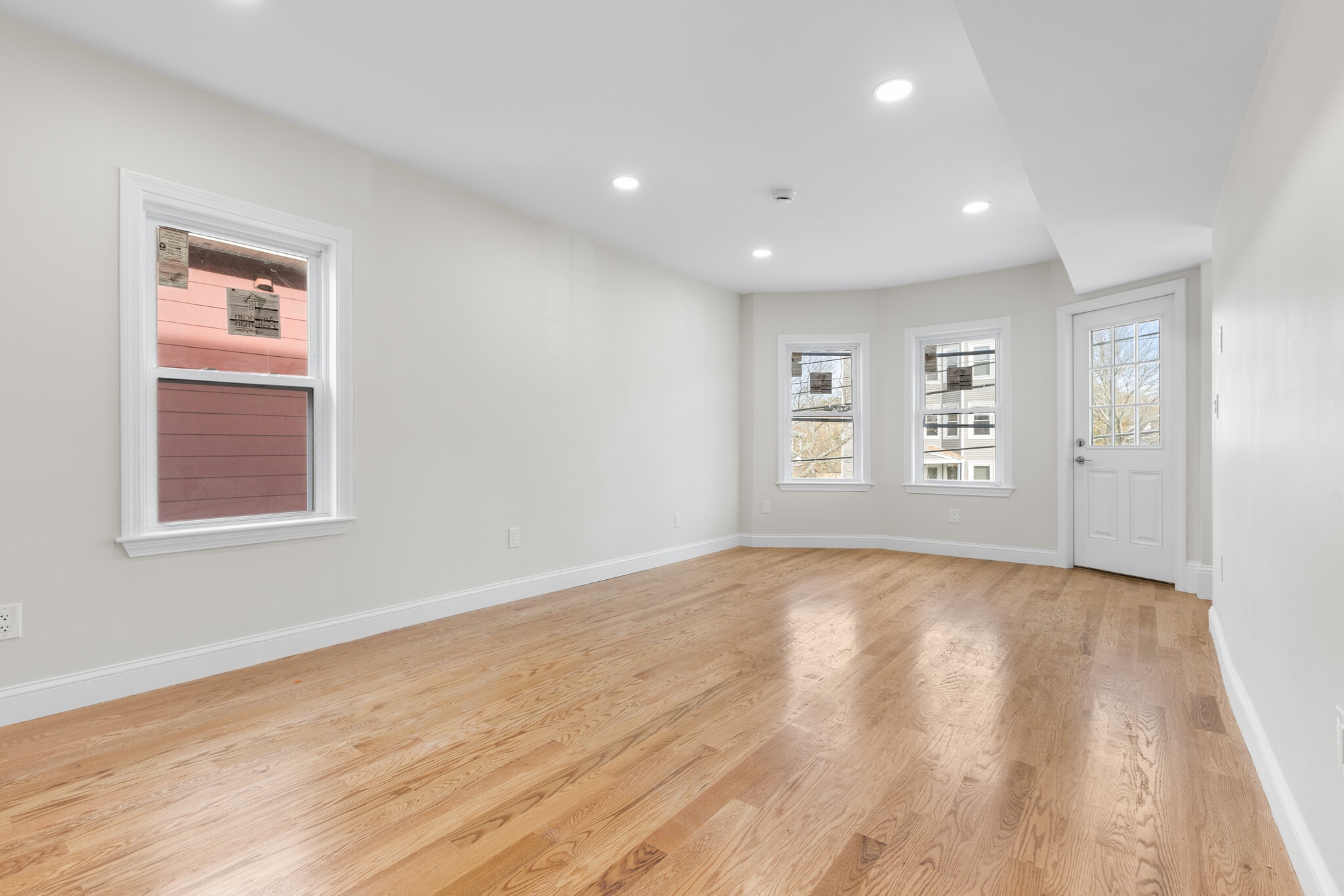 Building Photo - 322 Jefferson Ave