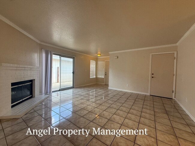 Building Photo - 6557 37th Ave