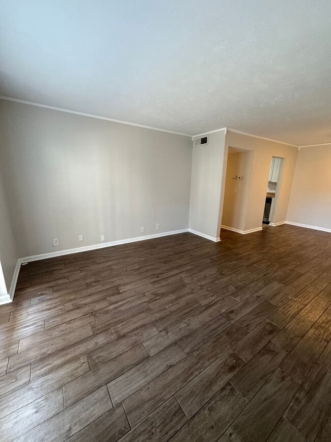 Building Photo - 420 Elysian Fields Rd