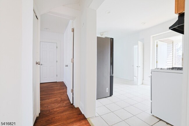 Building Photo - 58 Prospect St