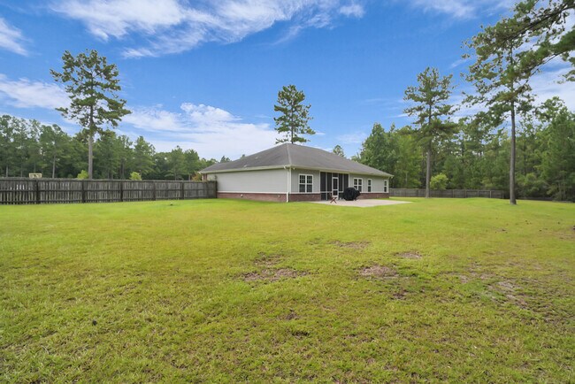 Building Photo - 68 Lincoln Way