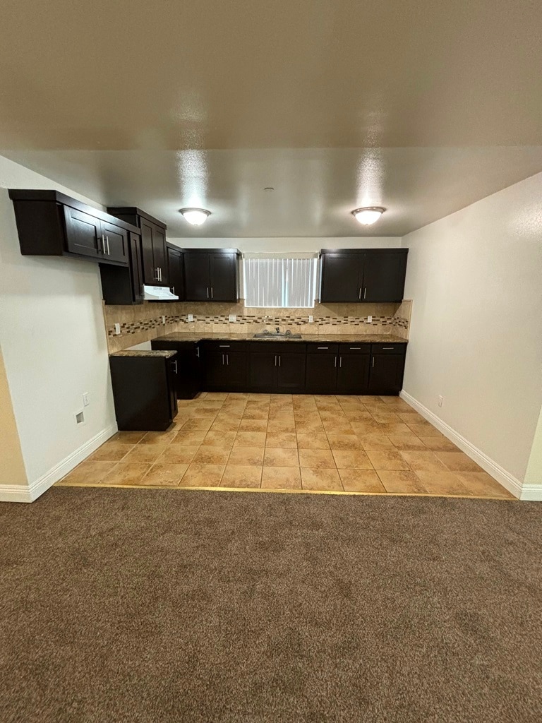 Building Photo - 739 E 79th St