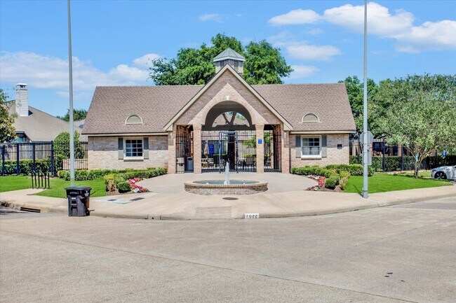 Building Photo - 6906 Afton Woods Dr