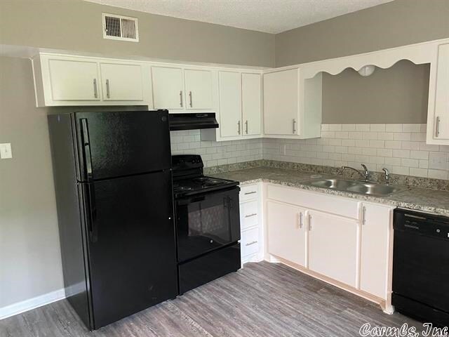 Kitchen with NEW appliances - 2301 Dorchester Dr