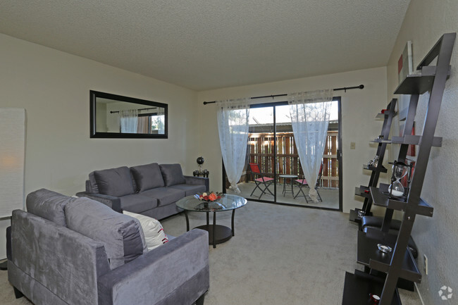 2BR, 1BA - 910 SF - Arbor Ridge 2