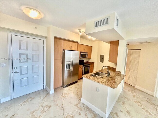 Building Photo - 1830 Radius Dr