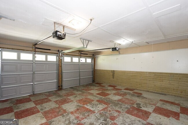Building Photo - 3720 Sunny Hill Dr