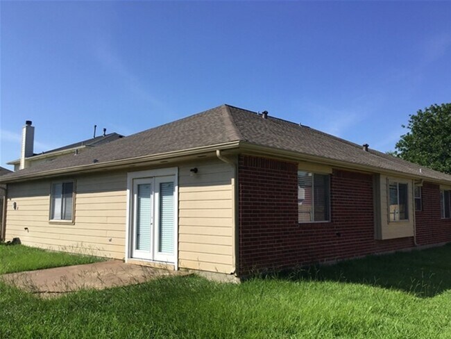 Building Photo - 5026 Chase Stone Dr