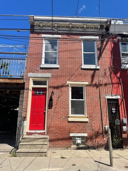front of the house - 3044 Amber St