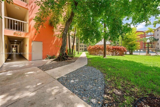 Building Photo - 8120 Geneva Ct