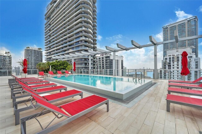 Building Photo - 1100 S Miami Ave