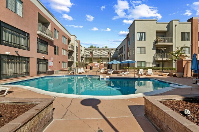 Building Photo - Modern and Luxurious 1 Bedroom 1 Bath Condo in the Desirable Brickyard Community