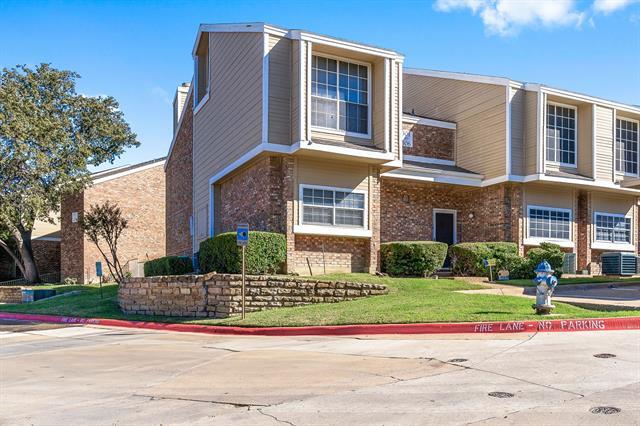 Building Photo - 3550 Country Square Dr