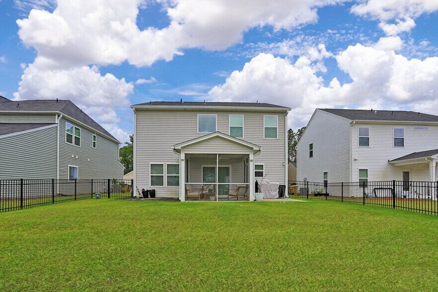 Building Photo - 153 Jepson Way