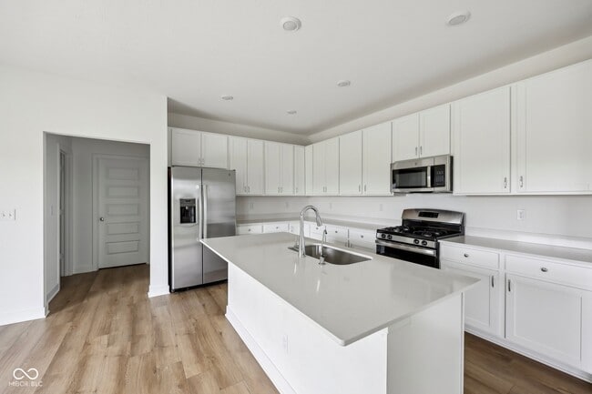 Building Photo - 17255 Gresham Ln