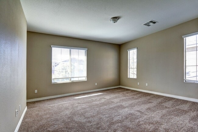 Building Photo - 7226 Regent Pond St