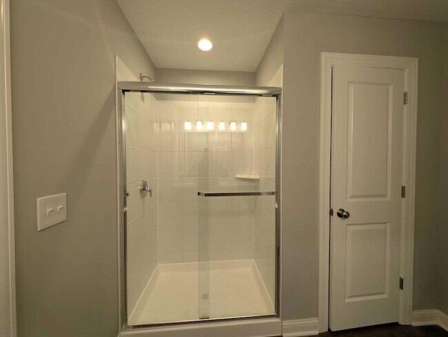 Building Photo - 1524 Raley Way