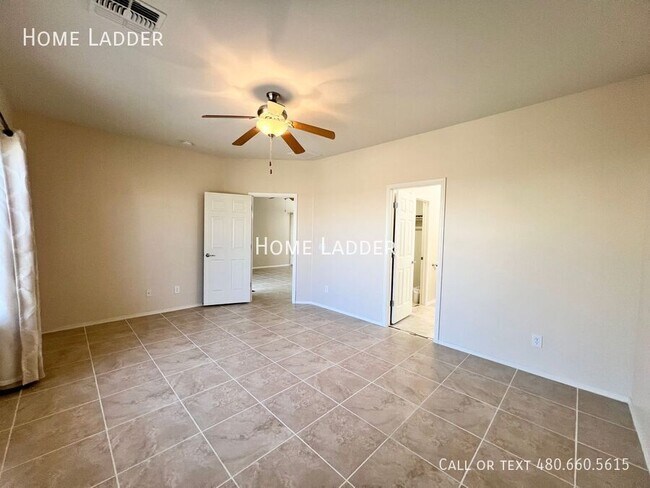 Building Photo - 2523 N Pecos Dr