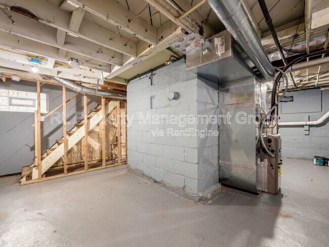 Building Photo - 650 Stewart Ave