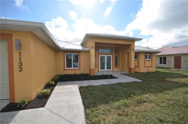 Building Photo - 1132 Edelweiss St E