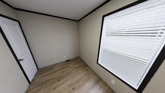 Building Photo - 42 Hummingbird Dr