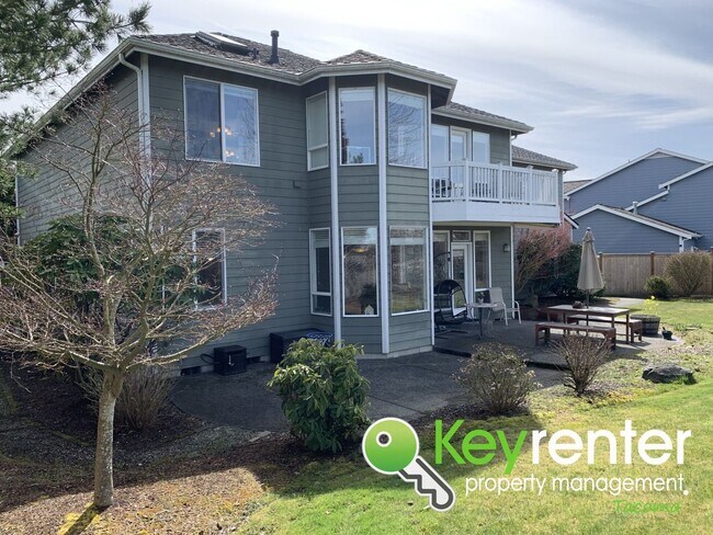 Building Photo - Luxurious House in North East Tacoma!!