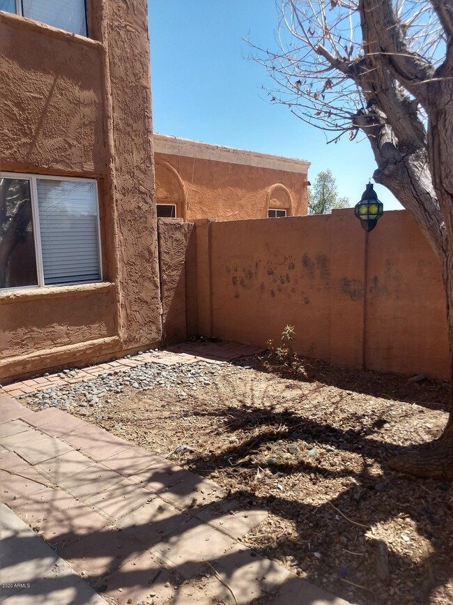 Building Photo - 4028 S 45th St