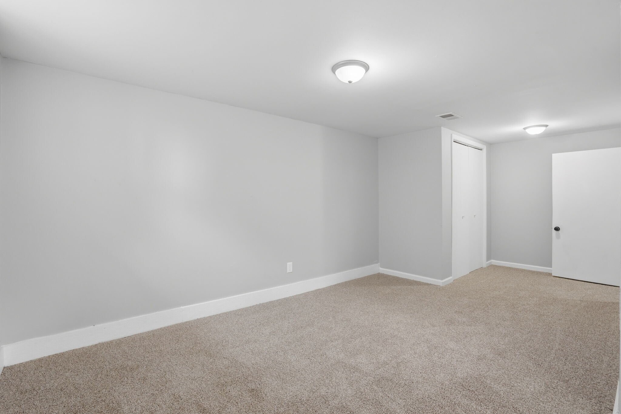 Building Photo - 2603 W 55th St