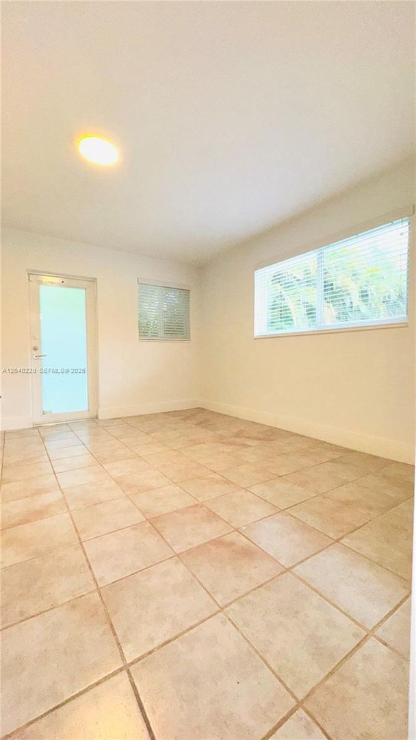 Building Photo - 7415 SW 56th Ave